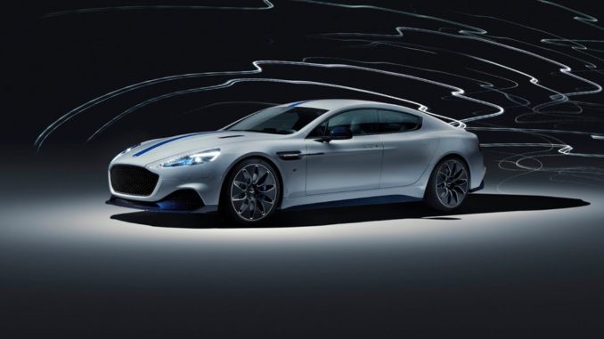 Aston Martin hat seinen ersten vollelektrischen Sportwagen vorgestellt. In Zusammenarbeit mit Williams Advanced Engineering wurde der Rapide E entwickelt. In Shanghai hat das Unternehmen den Serienwagen nun vorgestellt.