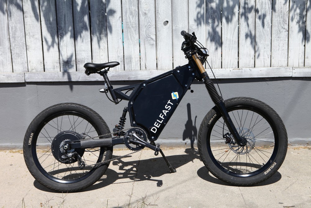Bereits 2017 brachte Delfast ein E-Bike auf den Markt, das für seine Reichweite von etwa 380 Kilometer pro Ladung auf sich aufmerksam machte. Der Delfast Partner ist für den Massenmarkt ausgerichtet.