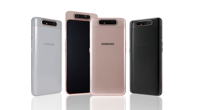 Beim Galaxy Event präsentierte Samsung sein Galaxy A80. Highlight ist dabei die Triple-Kamera, die auf der Rückseite hochgeschoben wird und so eine Aufnahme von Selfies im 180 Grad Radius ermöglicht, da sie sich automatisch nach vorne dreht.