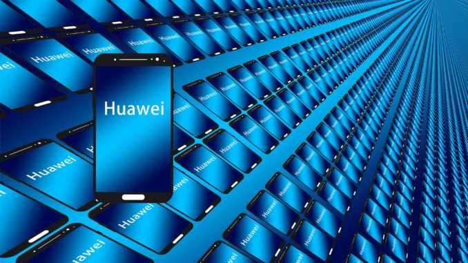 Die US-Sanktionen gegenüber Huawei hat wohl Folgen. Der Smartphone-Hersteller wird vorerst weniger Handys produzieren.